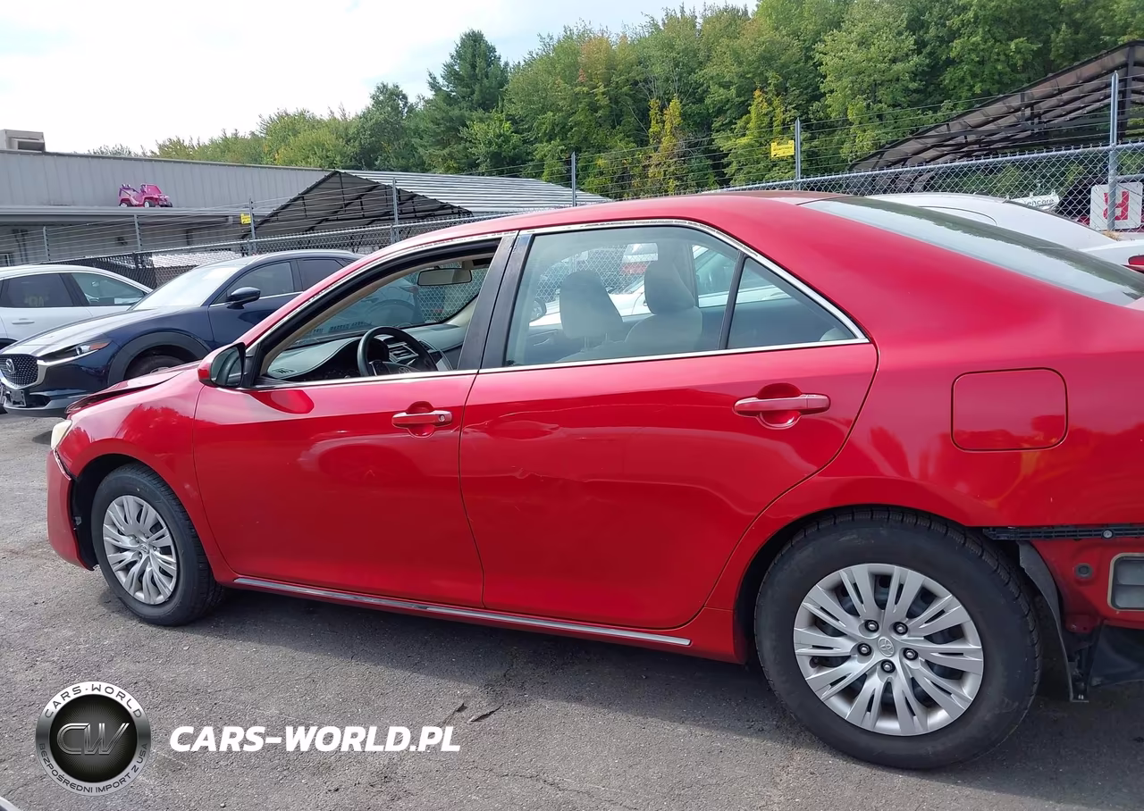 2014 Toyota Camry Le VIN:4T1BF1FK1EU831184 - 15