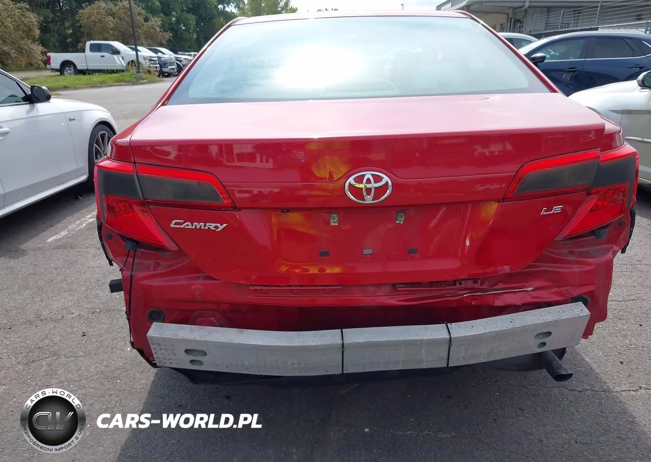 2014 Toyota Camry Le VIN:4T1BF1FK1EU831184 - 17