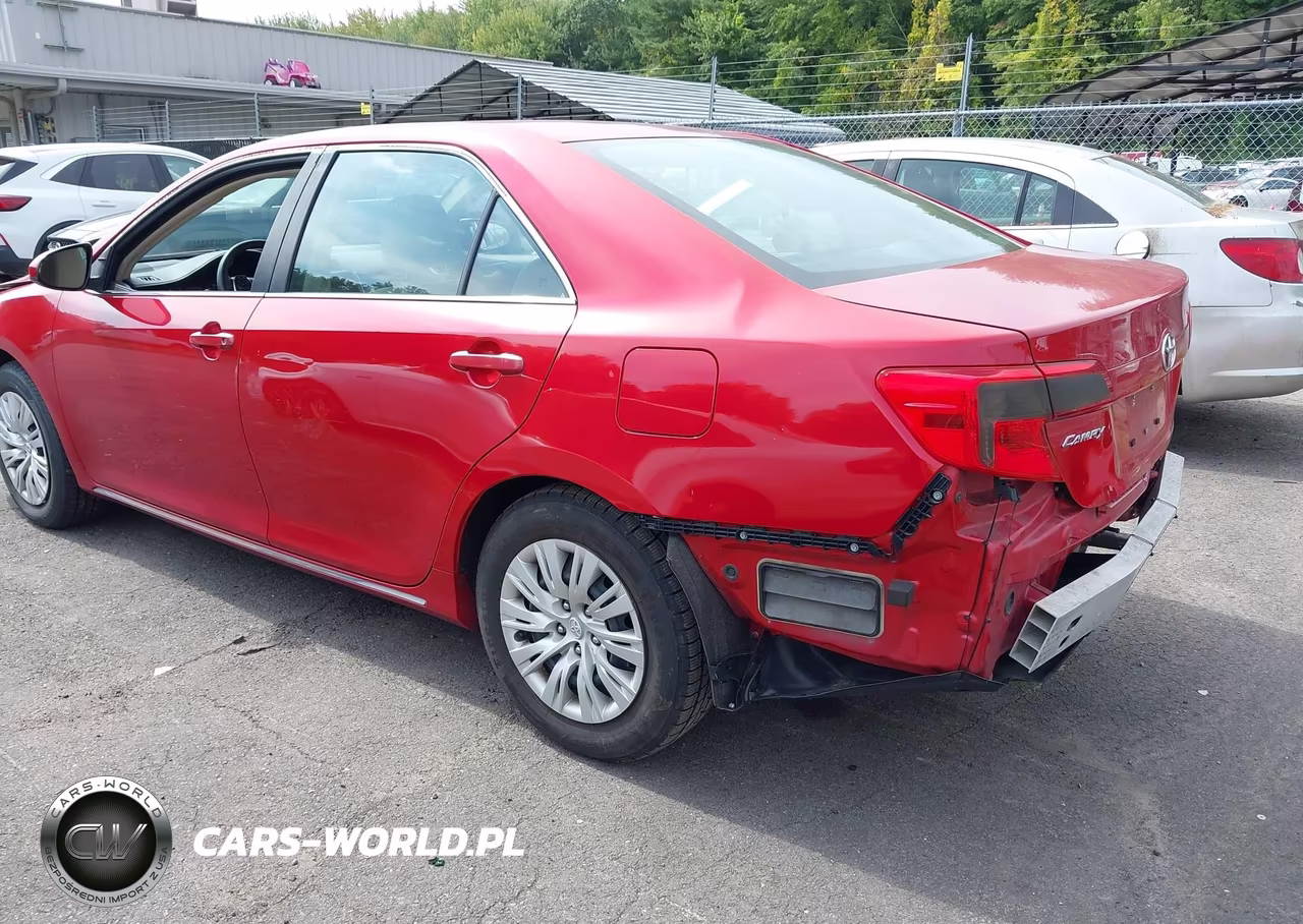 2014 Toyota Camry Le VIN:4T1BF1FK1EU831184 - 3