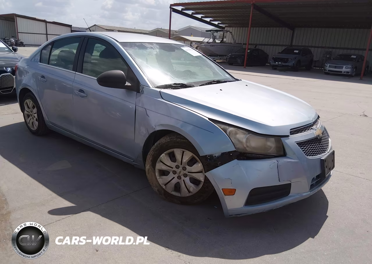 2012 Chevrolet Cruze Ls – zdjęcie 1 z 10