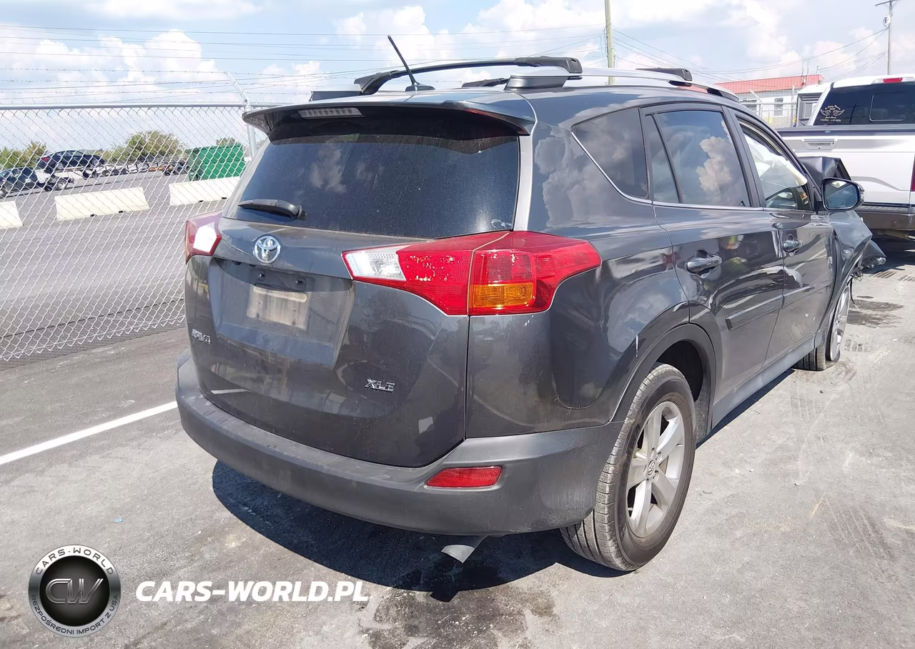 2015 Toyota Rav4 Xle VIN:2T3WFREV7FW228048 - 4