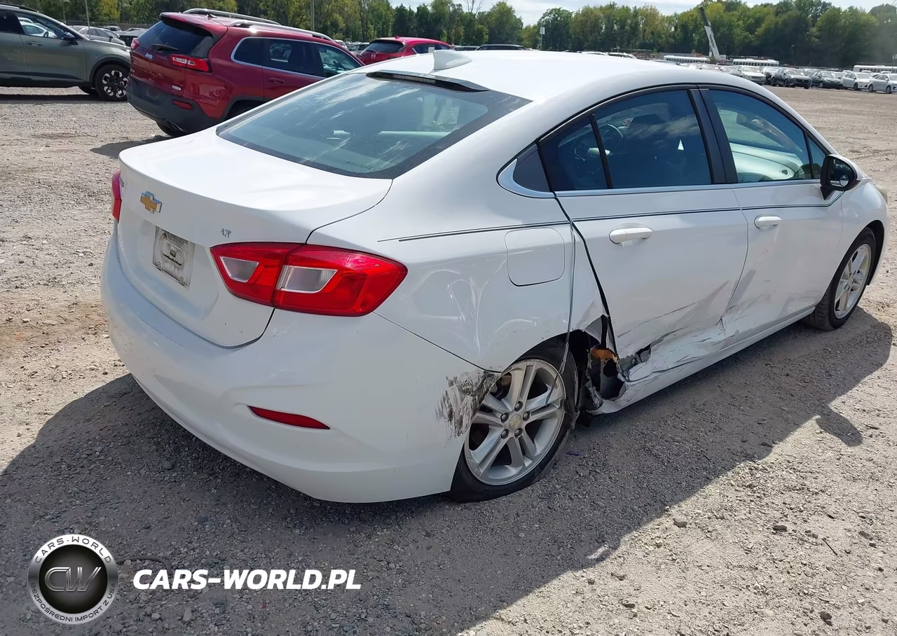 2017 Chevrolet Cruze Lt Auto VIN:1G1BE5SM8H7190875 - 4