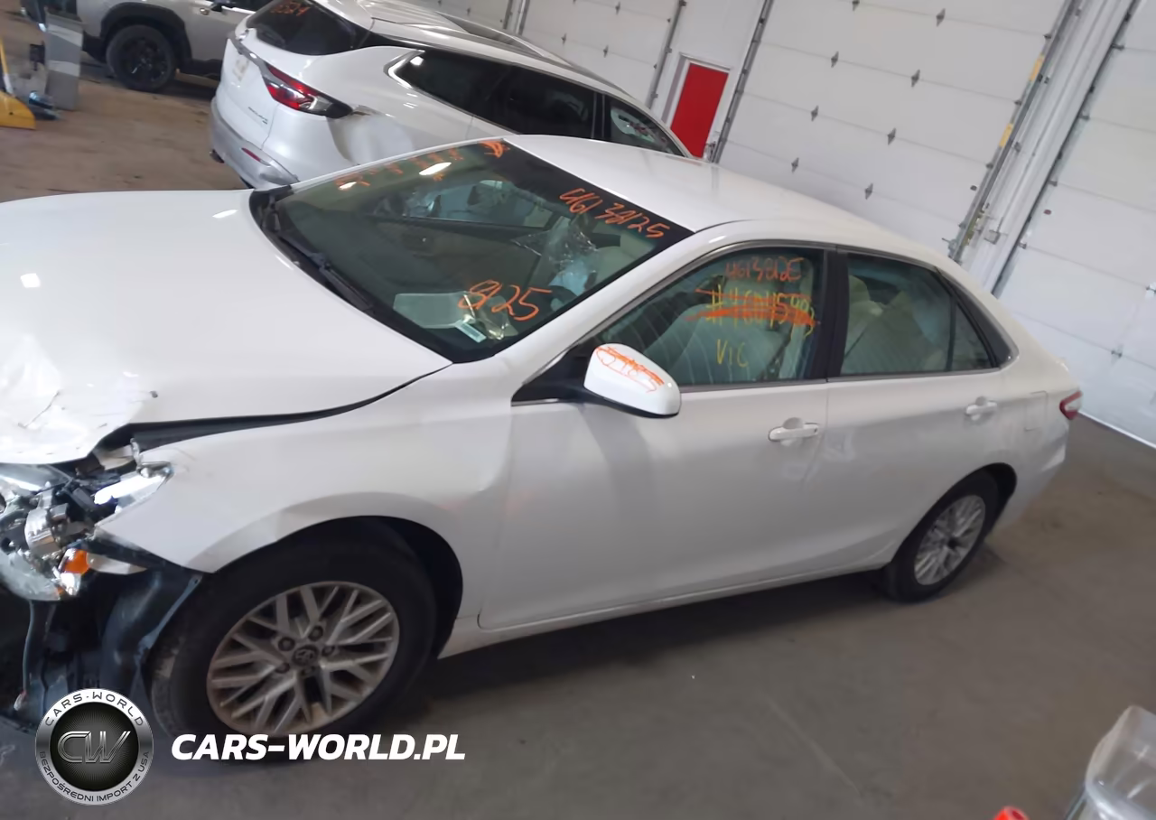 2016 Toyota Camry Le VIN:4T1BF1FKXGU245134 - 14