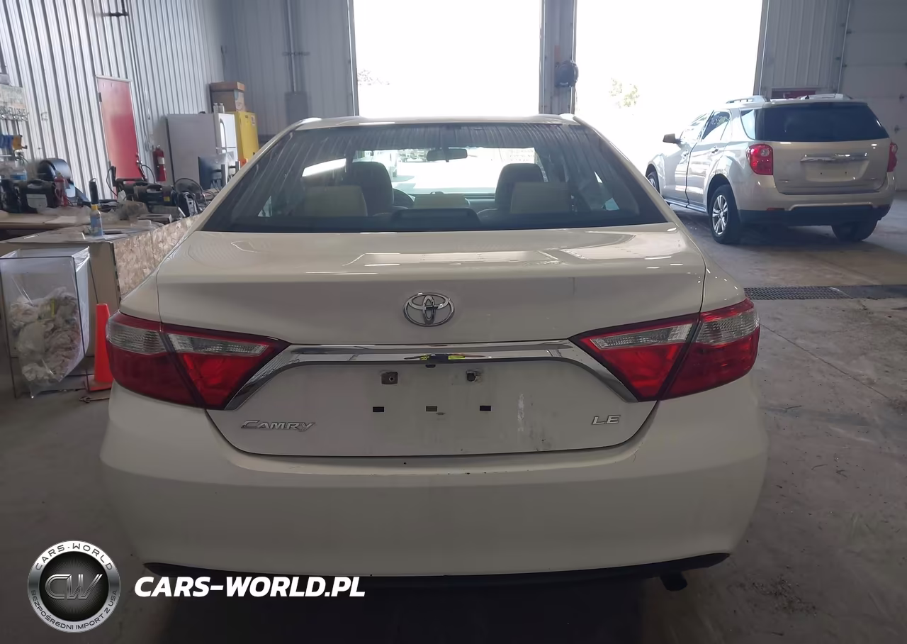 2016 Toyota Camry Le VIN:4T1BF1FKXGU245134 - 16