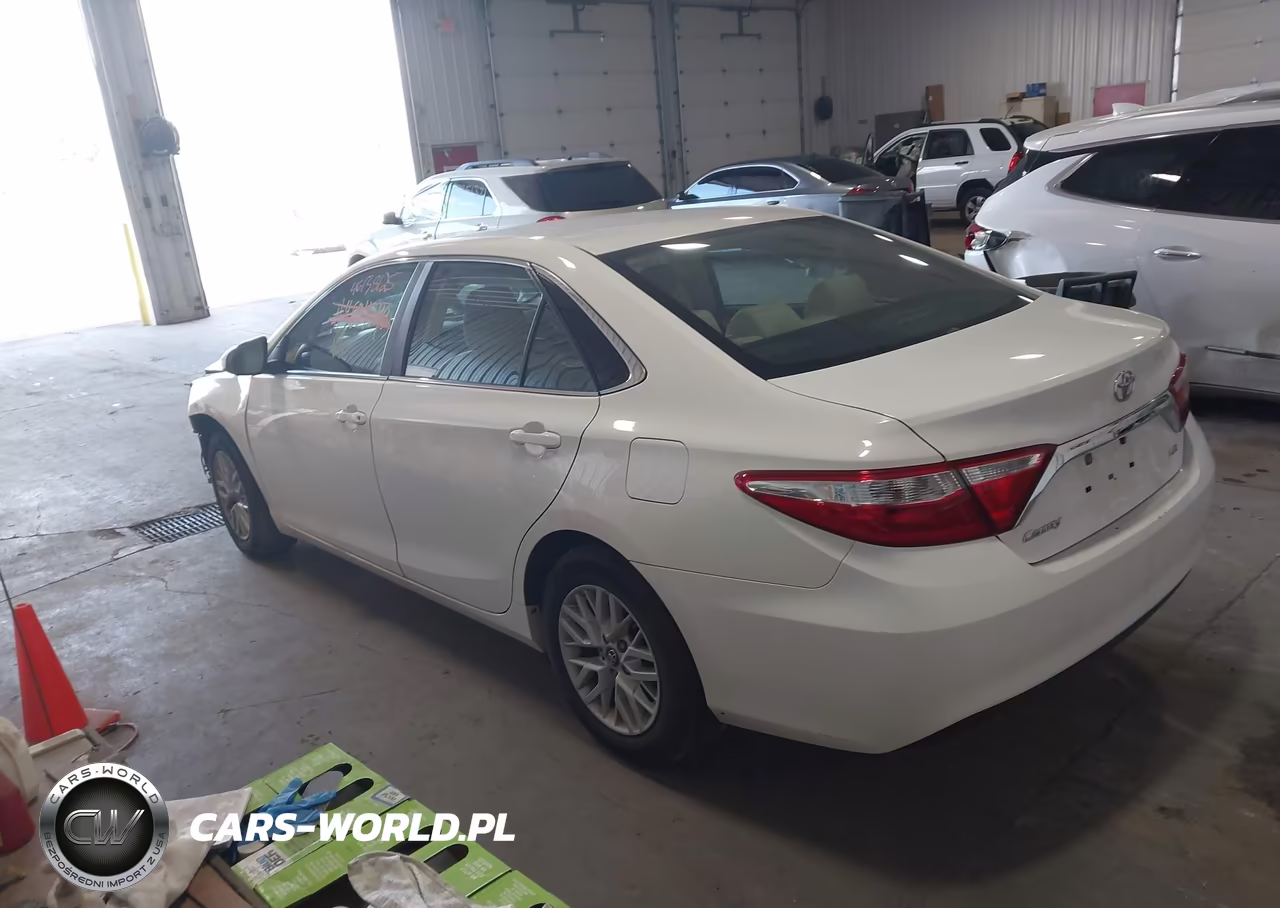 2016 Toyota Camry Le VIN:4T1BF1FKXGU245134 - 3