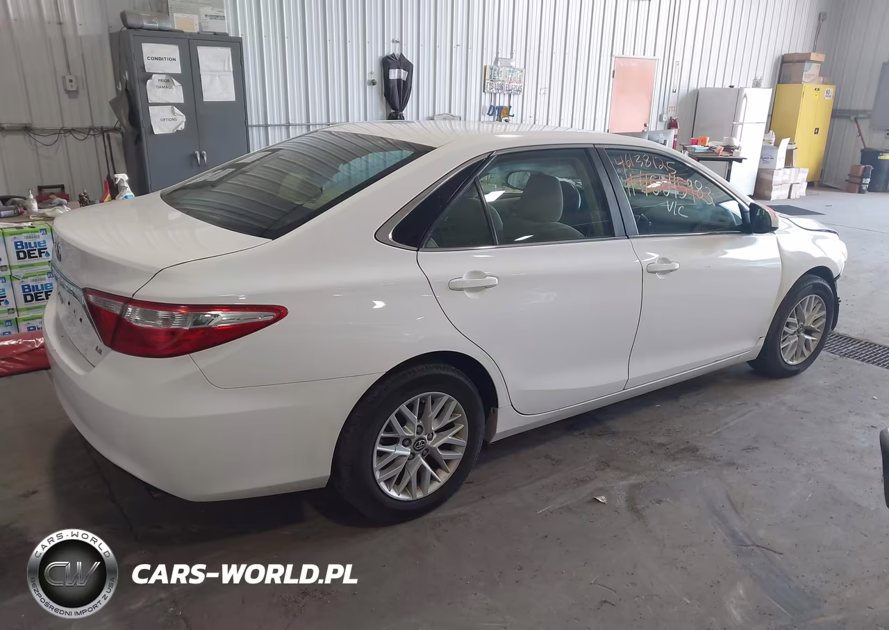 2016 Toyota Camry Le VIN:4T1BF1FKXGU245134 - 4