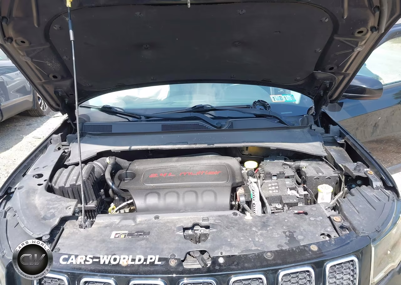 2018 Jeep Compass Latitude VIN:3C4NJDBB9JT484750 - 10