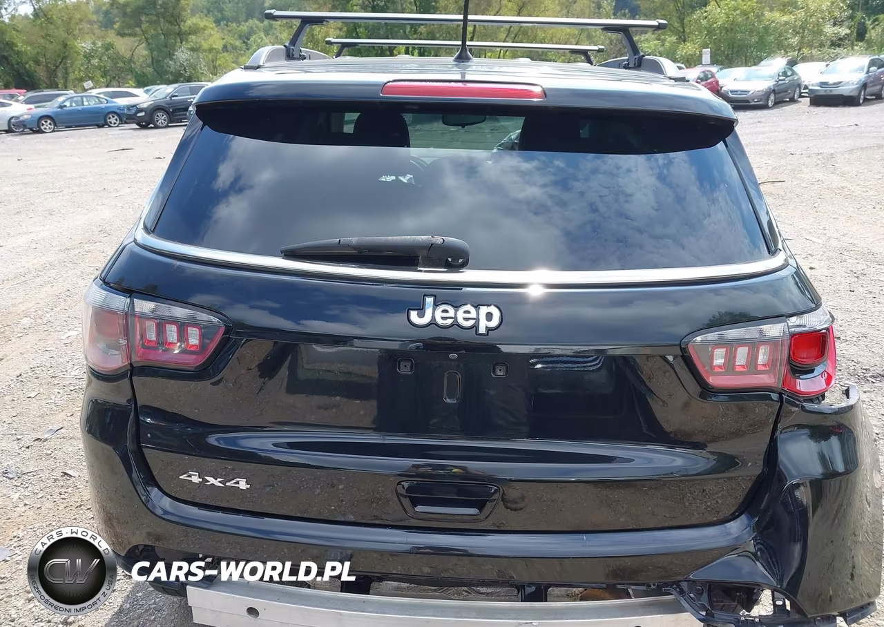2018 Jeep Compass Latitude VIN:3C4NJDBB9JT484750 - 16
