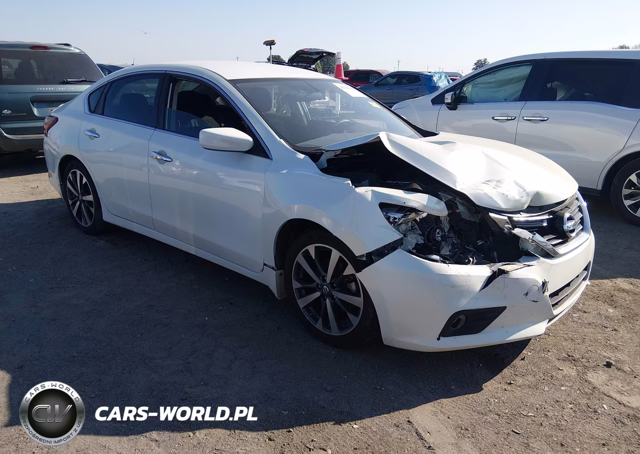 2017 Nissan Altima 2.5 Sr – zdjęcie 1 z 14