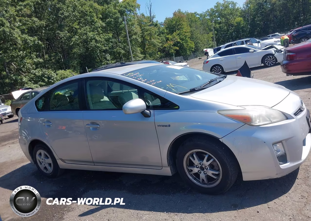 2011 Toyota Prius Three VIN:JTDKN3DU8B0313518 - 13