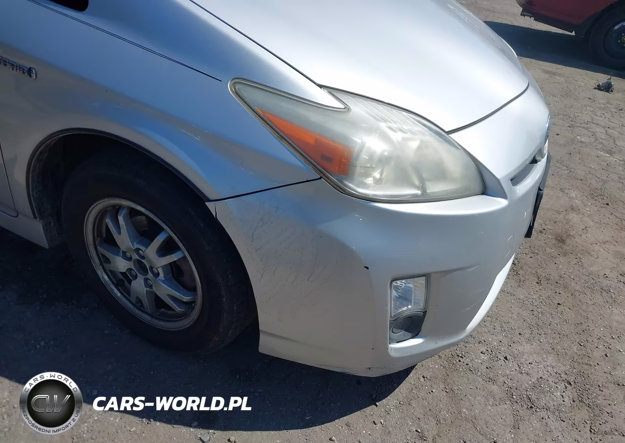 2011 Toyota Prius Three VIN:JTDKN3DU8B0313518 - 6