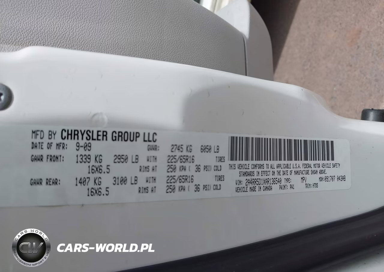 2010 Chrysler Town & Country Touring VIN:2A4RR5D1XAR136540 - 9