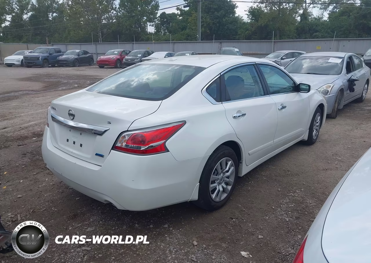 2014 Nissan Altima 2.5 S VIN:1N4AL3AP7EC316435 - 4