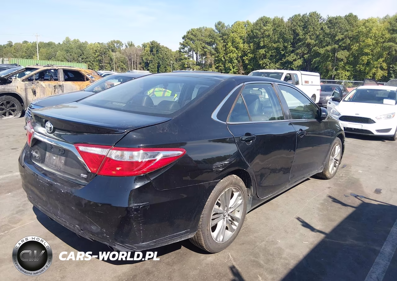2015 Toyota Camry Se VIN:4T1BF1FK4FU979699 - 4