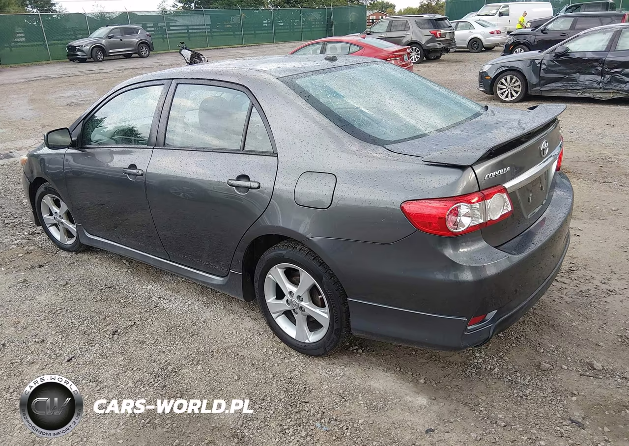 2011 Toyota Corolla S VIN:2T1BU4EE3BC586288 - 3