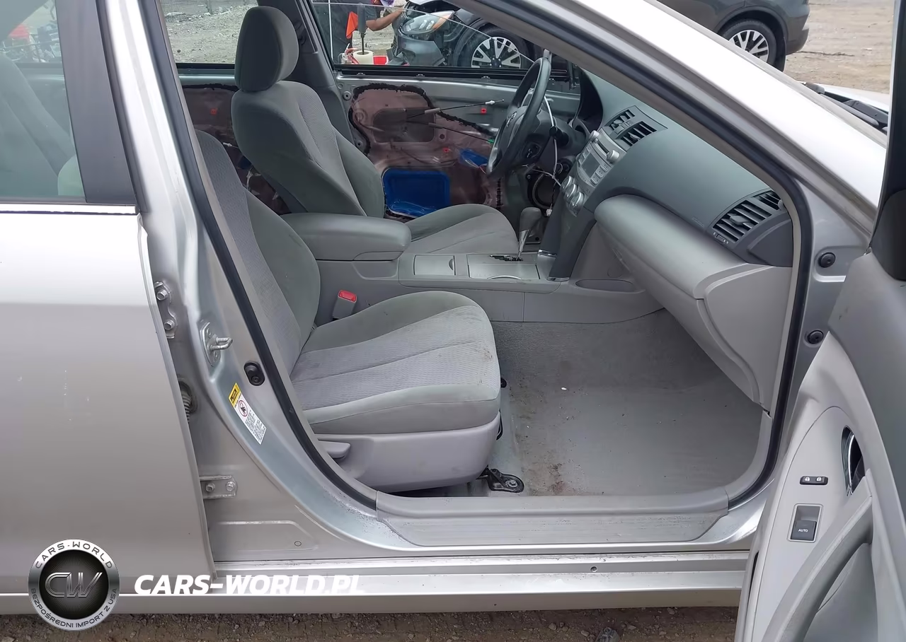 2010 Toyota Camry Le VIN:4T4BF3EK7AR049033 - 5