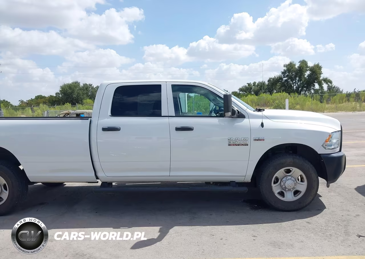 2018 Ram 3500 Tradesman 4X2 8' Box VIN:3C63R2GT4JG318495 - 14