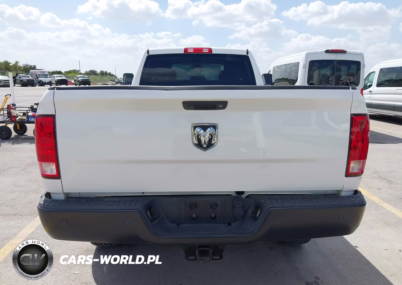 2018 Ram 3500 Tradesman 4X2 8' Box VIN:3C63R2GT4JG318495 - 17