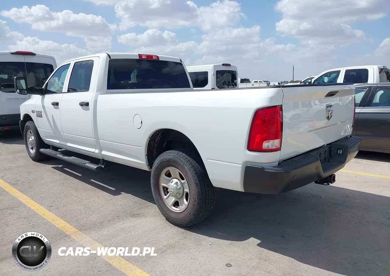 2018 Ram 3500 Tradesman 4X2 8' Box VIN:3C63R2GT4JG318495 - 3