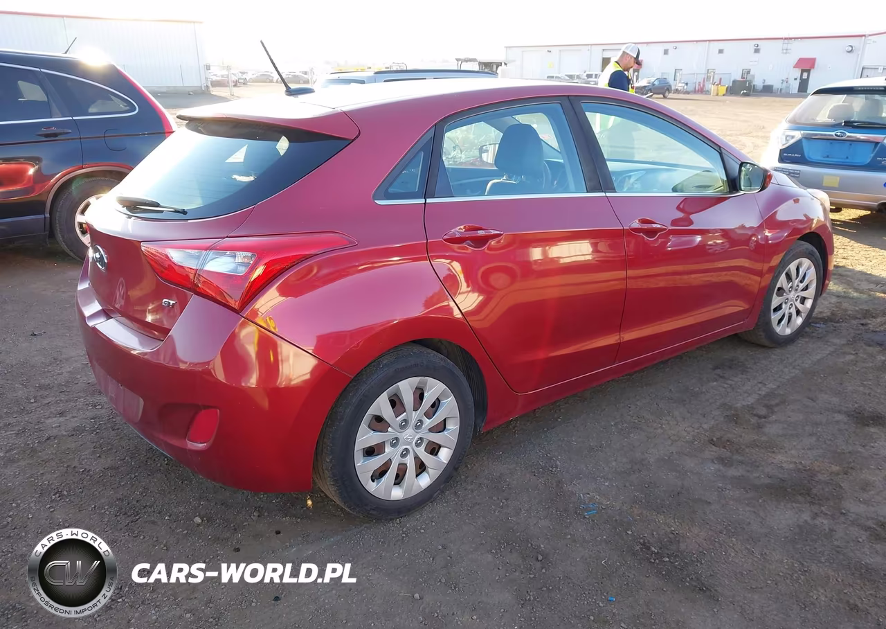 2017 Hyundai Elantra Gt VIN:KMHD35LH7HU360535 - 4