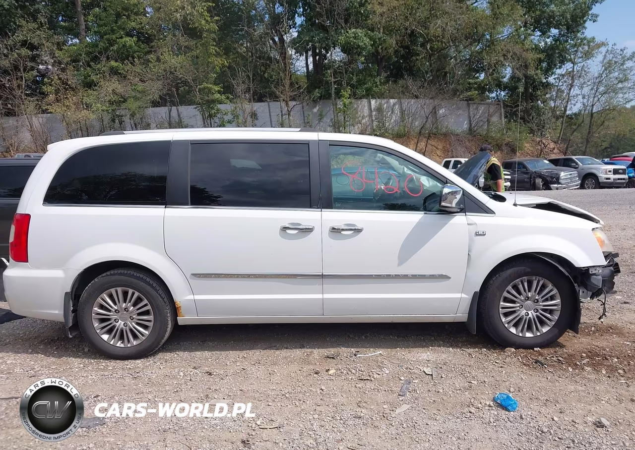 2014 Chrysler Town & Country Touring-L 30Th Anniversary VIN:2C4RC1CG3ER224891 - 13