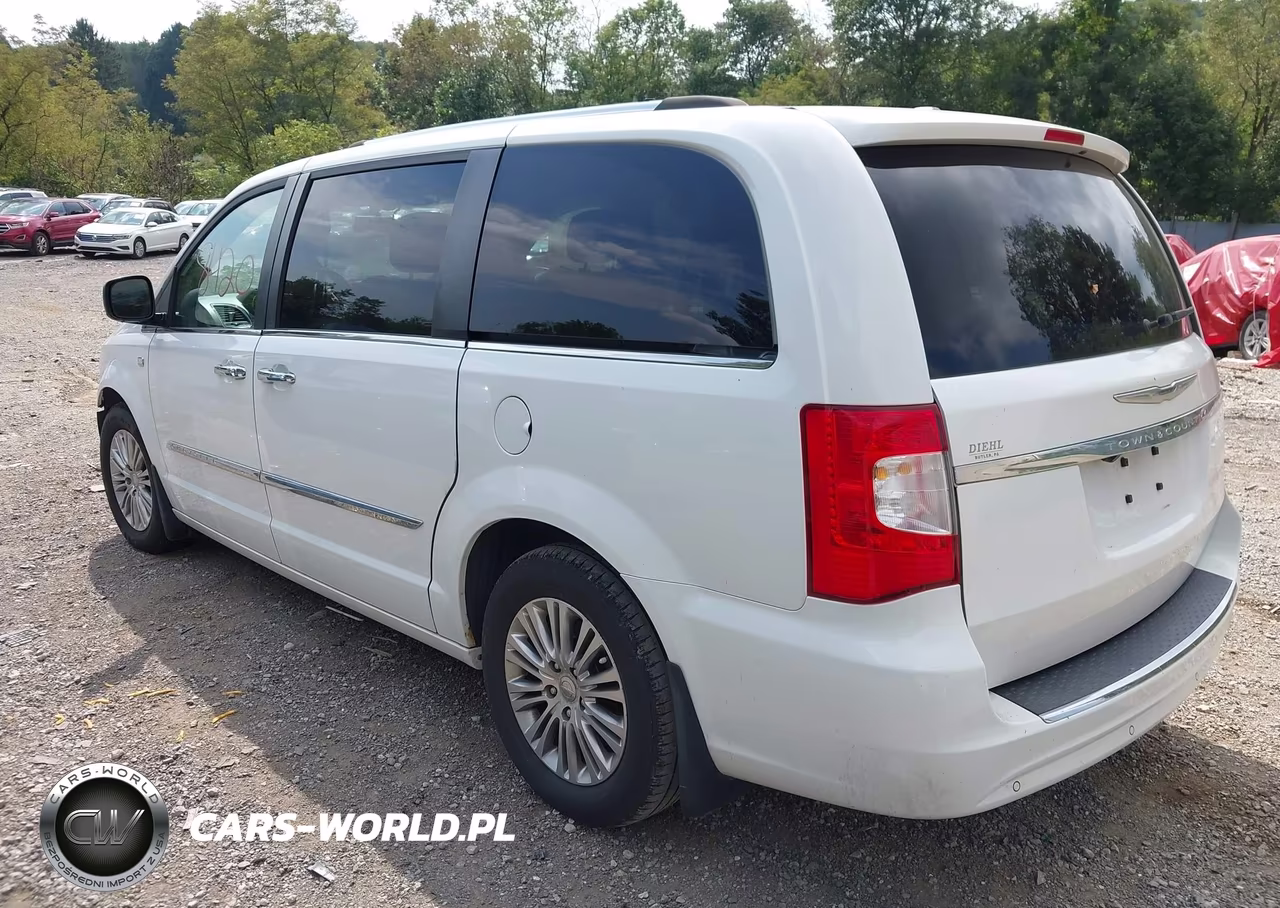 2014 Chrysler Town & Country Touring-L 30Th Anniversary VIN:2C4RC1CG3ER224891 - 3
