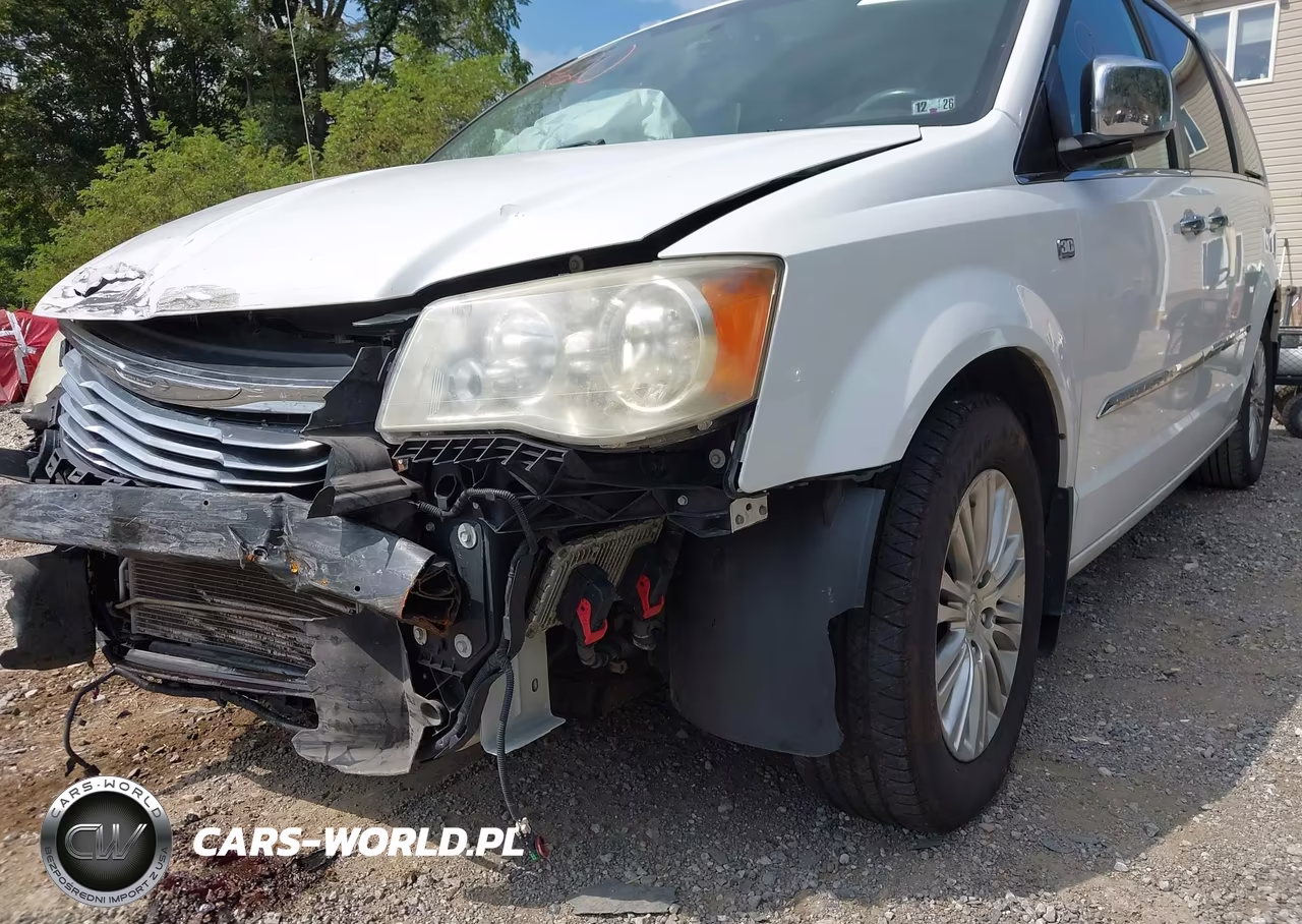 2014 Chrysler Town & Country Touring-L 30Th Anniversary VIN:2C4RC1CG3ER224891 - 6