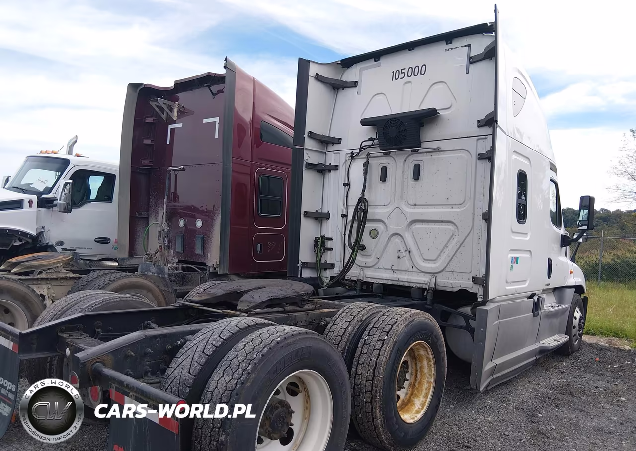 2019 Freightliner Cascadia 125 VIN:1FUJGLDR2KLKD8416 - 4