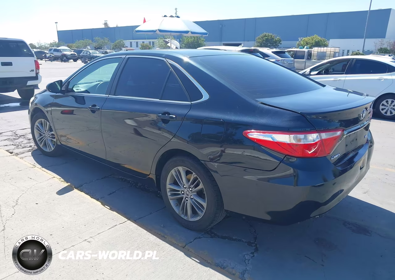 2016 Toyota Camry Se VIN:4T1BF1FK8GU550700 - 3