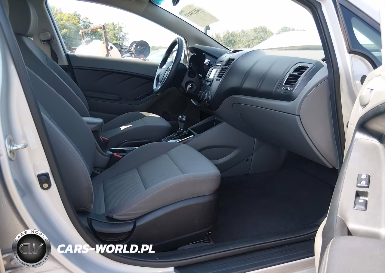 2018 Kia Forte Lx VIN:3KPFK4A72JE270041 - 5