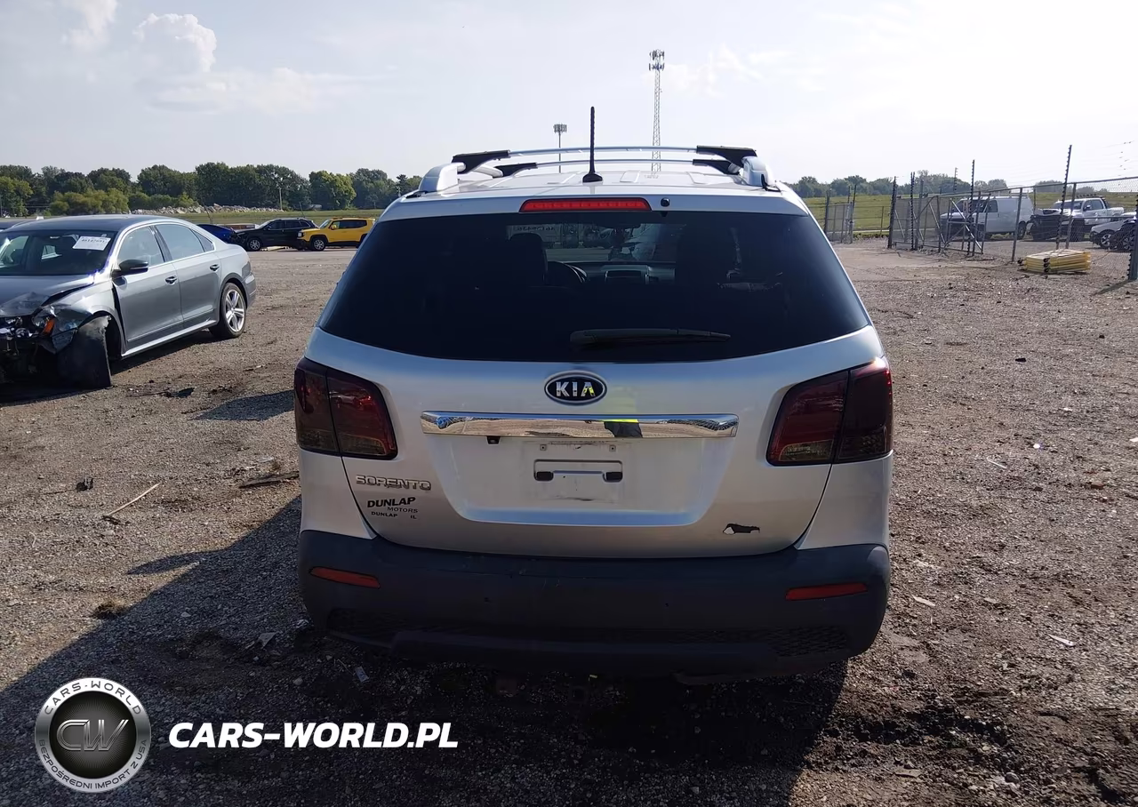 2011 Kia Sorento Lx VIN:5XYKT3A12BG008915 - 16