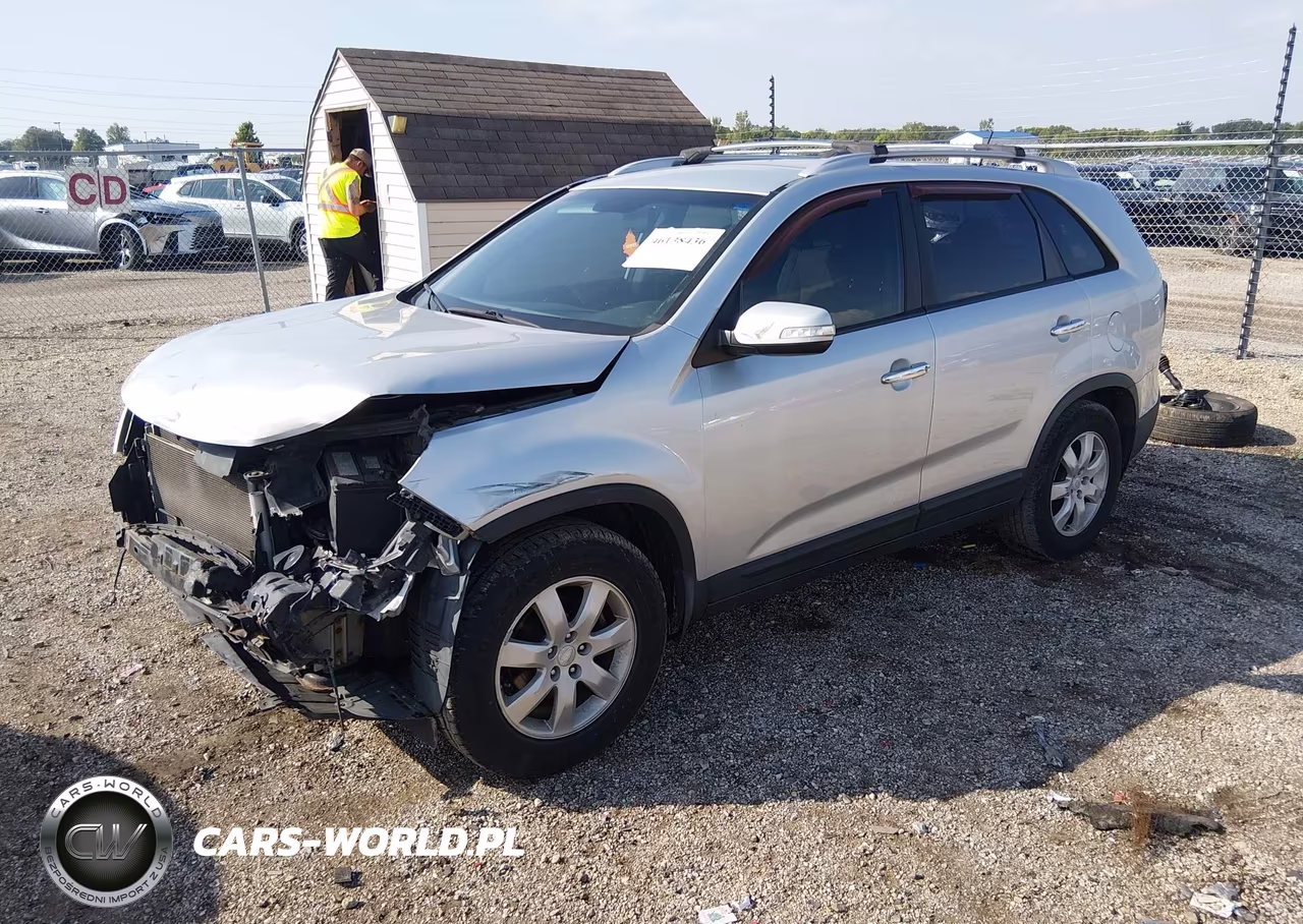 2011 Kia Sorento Lx VIN:5XYKT3A12BG008915 - 2