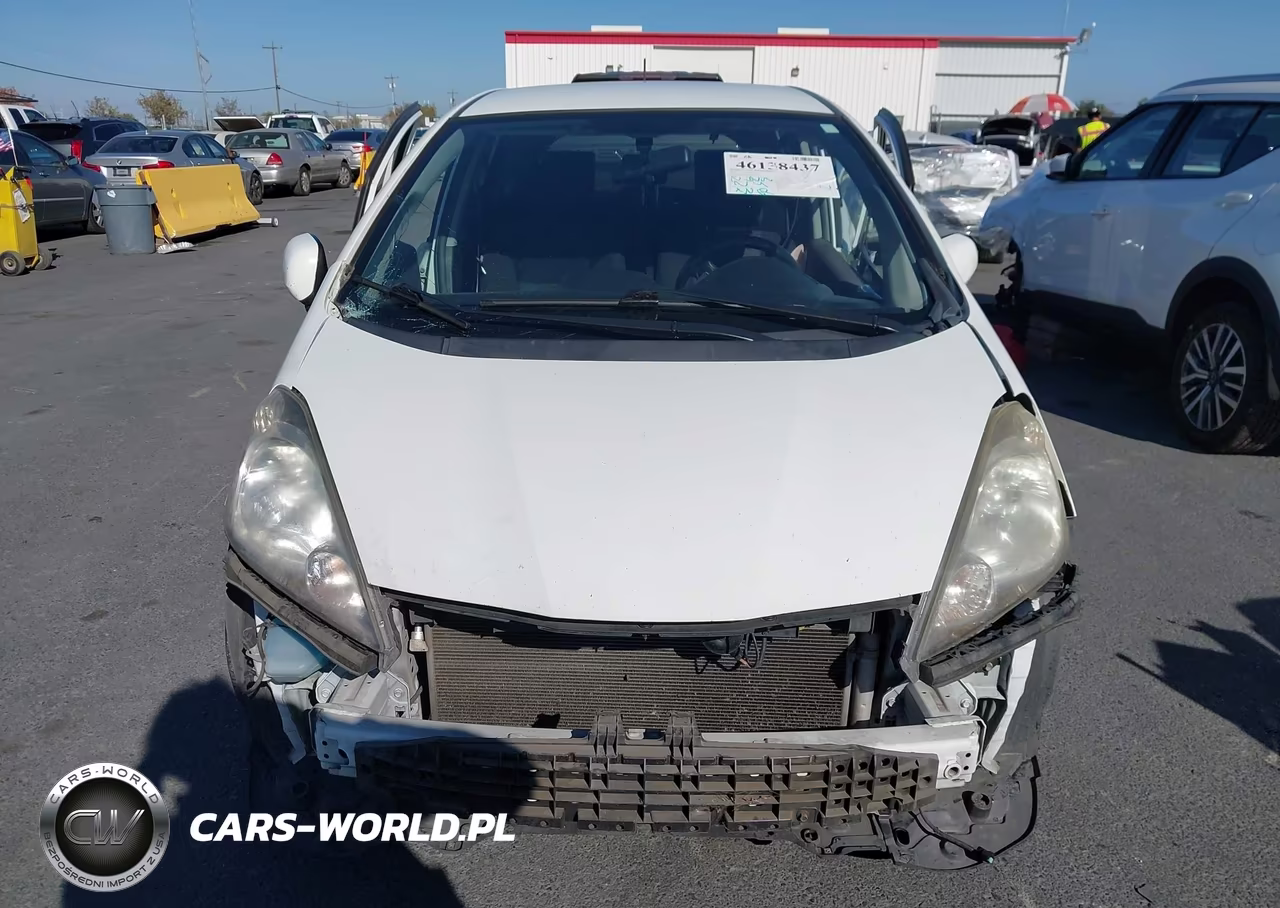 2011 Honda Fit Sport VIN:JHMGE8H50BC012129 - 14