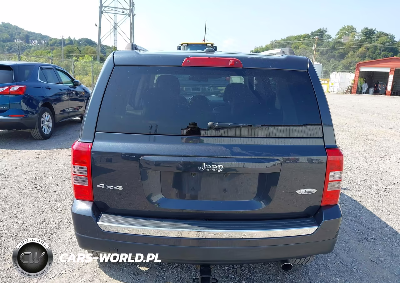 2016 Jeep Patriot High Altitude Edition VIN:1C4NJRFB2GD523748 - 16