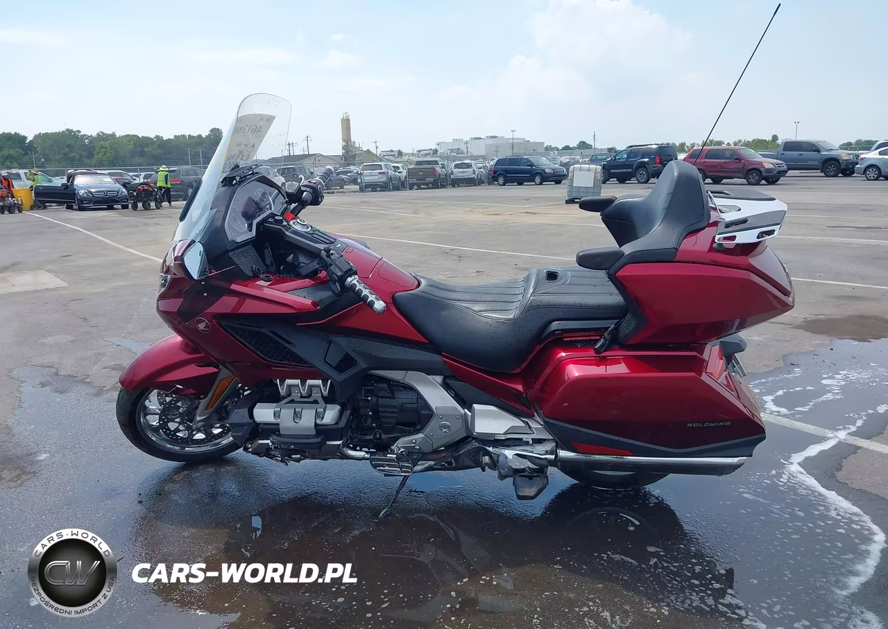2018 Honda Gl1800 D VIN:JH2SC7958JK001305 - 13