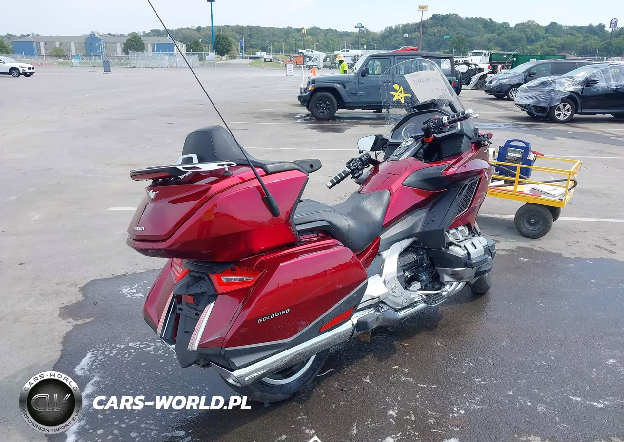 2018 Honda Gl1800 D VIN:JH2SC7958JK001305 - 4