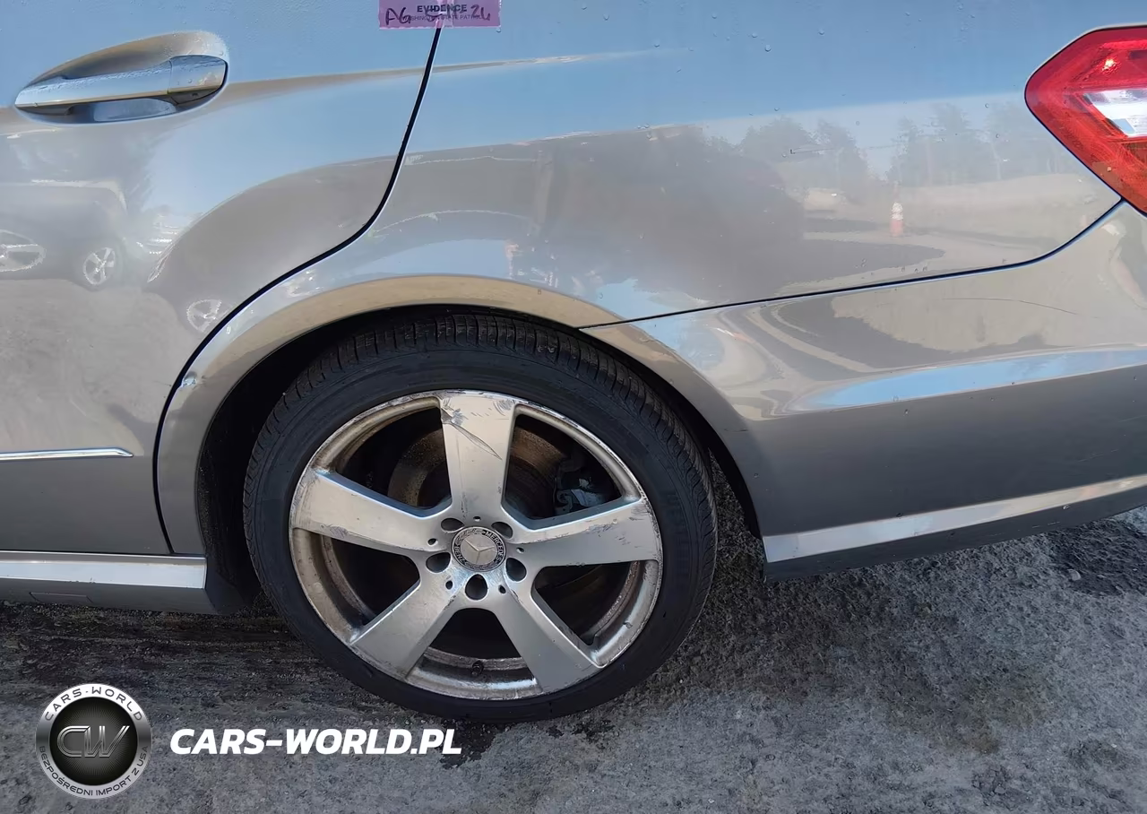 2010 Mercedes-Benz E 350 VIN:WDDHF5GB5AA022678 - 12