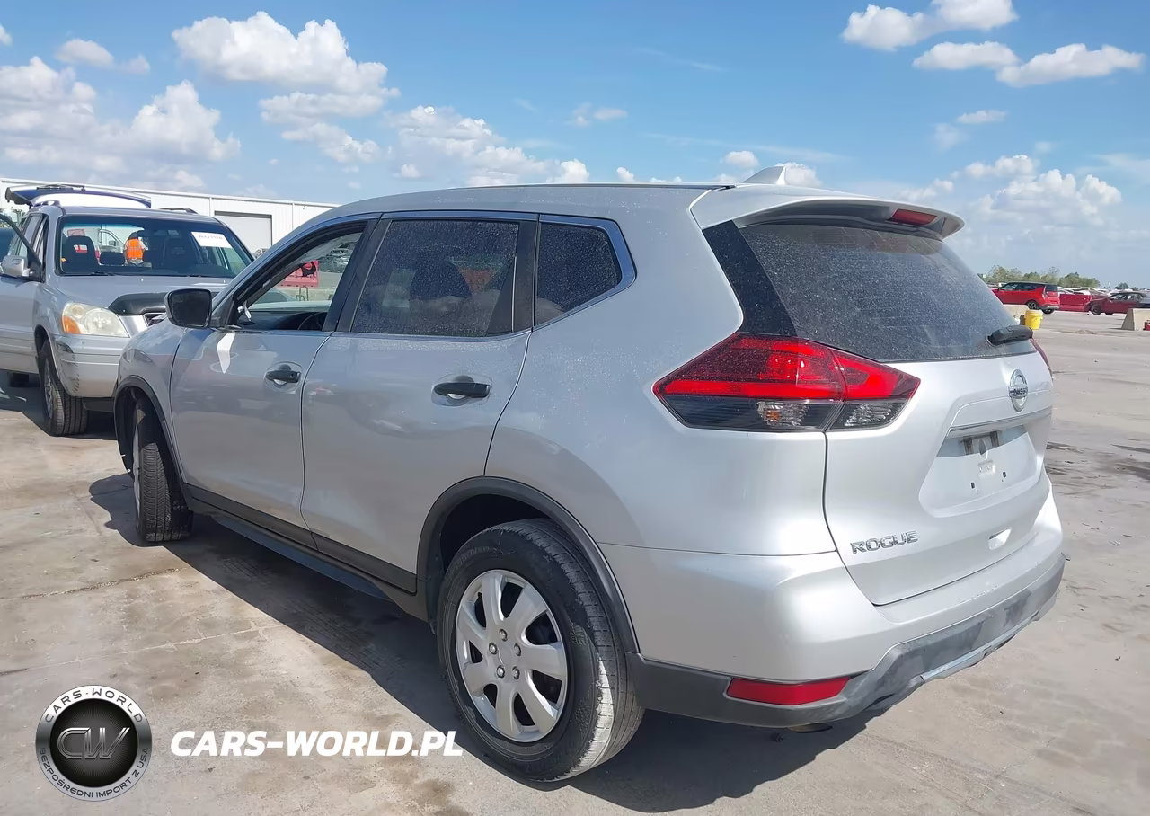 2017 Nissan Rogue S VIN:KNMAT2MT4HP564829 - 3