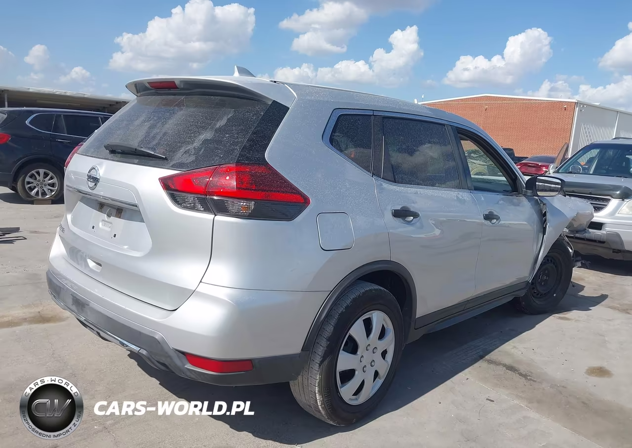 2017 Nissan Rogue S VIN:KNMAT2MT4HP564829 - 4