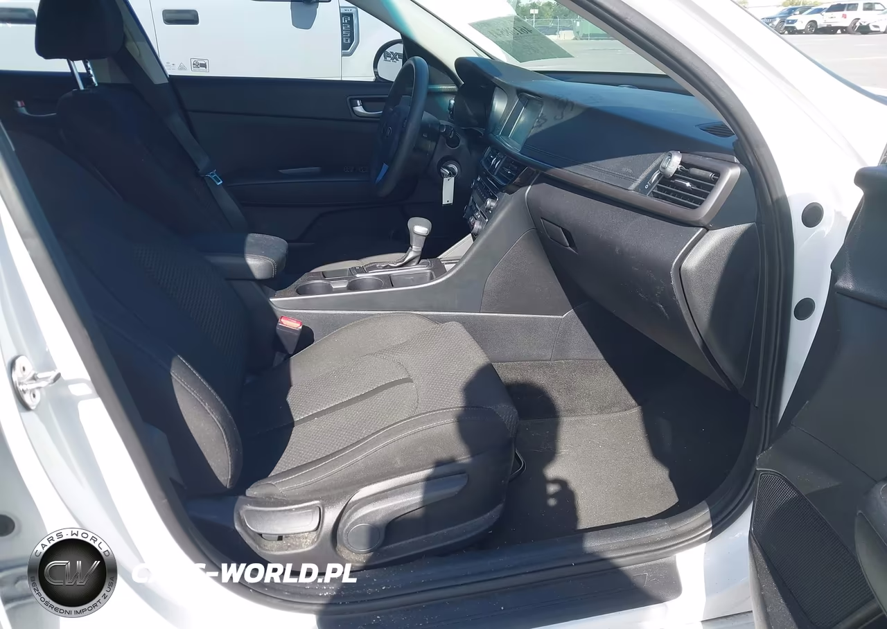 2018 Kia Optima Lx VIN:5XXGT4L32JG257096 - 5