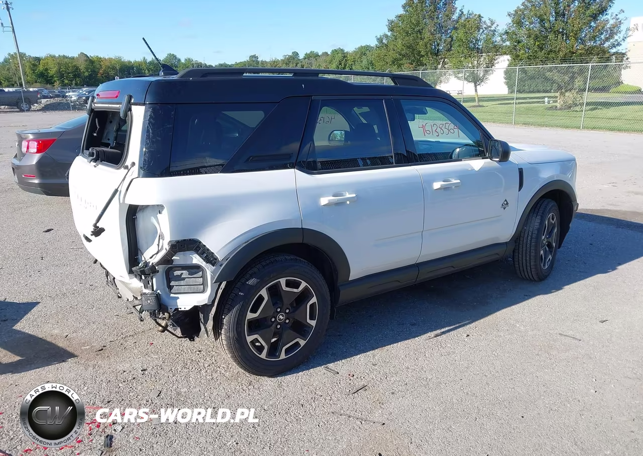 2021 Ford Bronco Sport Outer Banks VIN:3FMCR9C69MRB29489 - 4