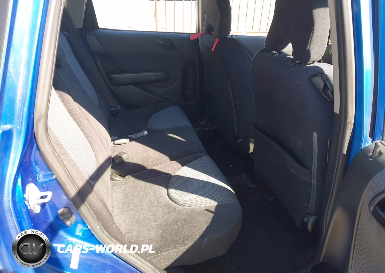 2007 Honda Fit Sport VIN:JHMGD38627S053843 - 8