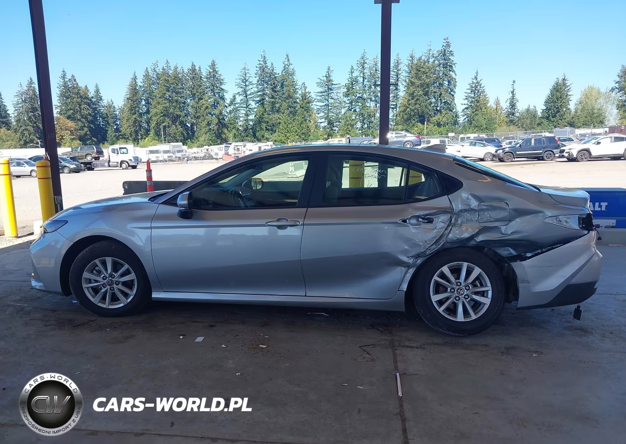2025 Toyota Camry Le VIN:4T1DBADK3SU009103 - 14