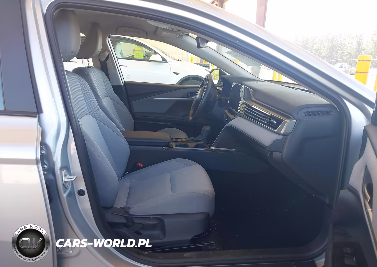 2025 Toyota Camry Le VIN:4T1DBADK3SU009103 - 5