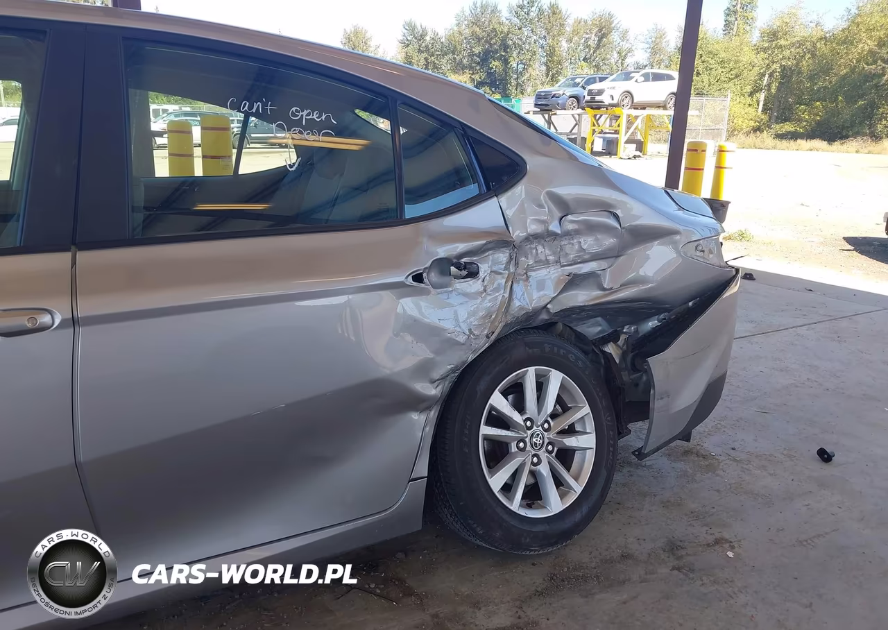 2025 Toyota Camry Le VIN:4T1DBADK3SU009103 - 6