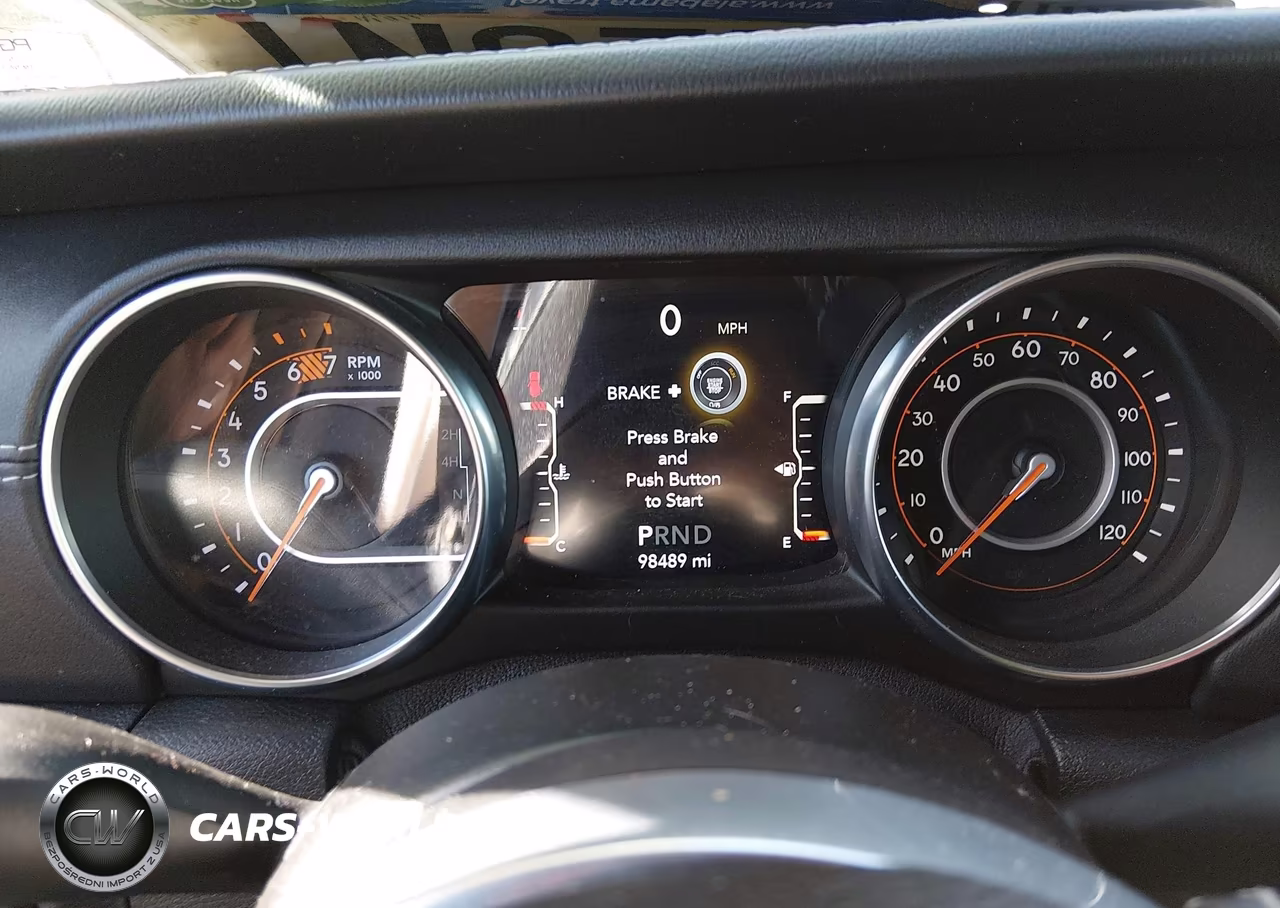 2020 Jeep Wrangler Unlimited Sahara 4X4 VIN:1C4HJXEN2LW329202 - 7