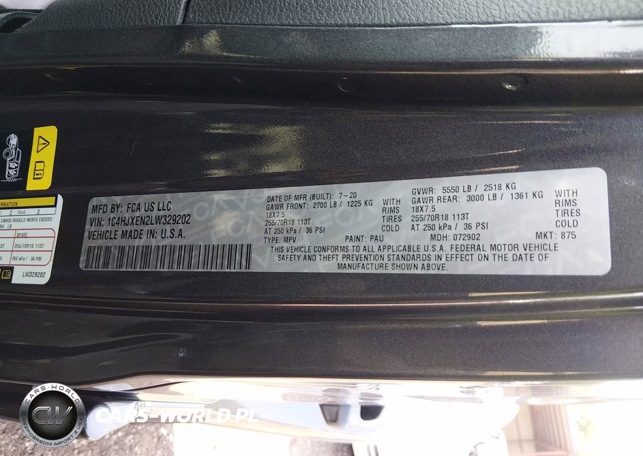 2020 Jeep Wrangler Unlimited Sahara 4X4 VIN:1C4HJXEN2LW329202 - 9