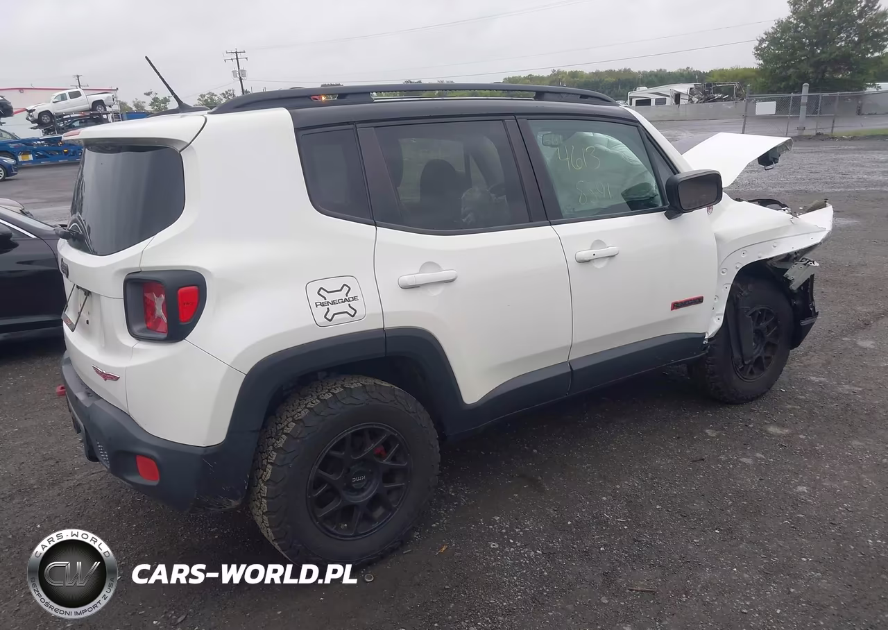 2017 Jeep Renegade Trailhawk 4X4 VIN:ZACCJBCB4HPG20259 - 4