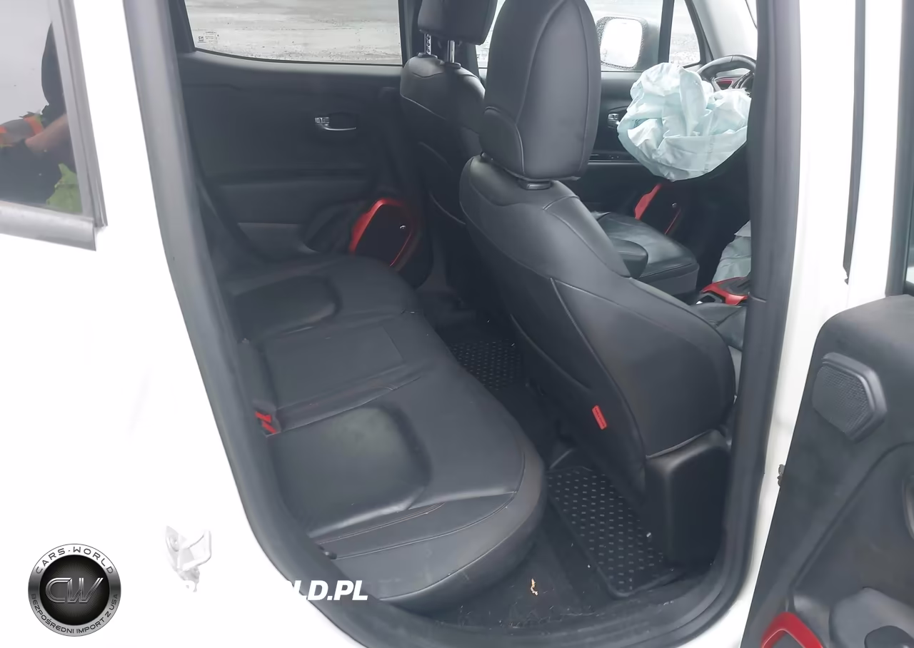 2017 Jeep Renegade Trailhawk 4X4 VIN:ZACCJBCB4HPG20259 - 8