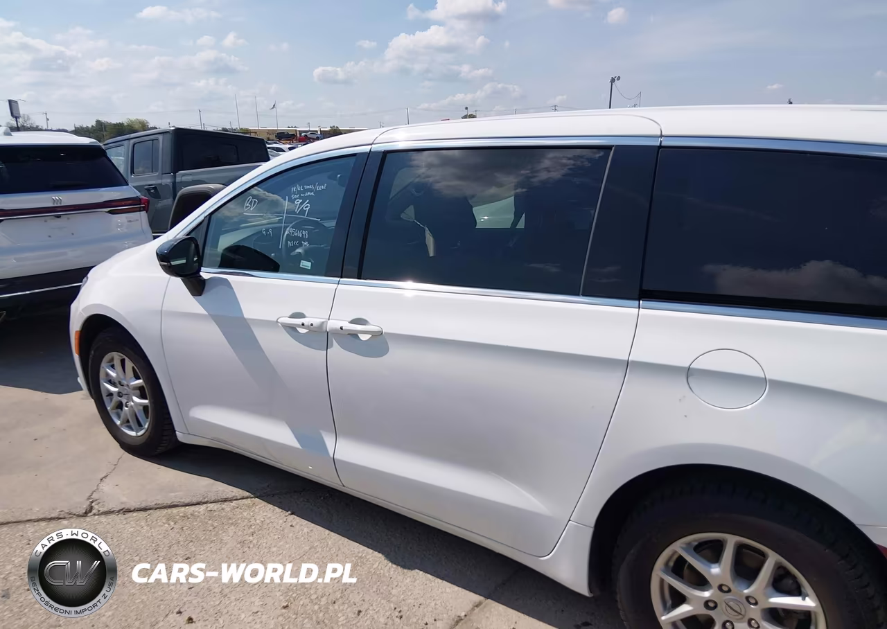 2025 Chrysler Pacifica Select VIN:2C4RC1BG0SR513725 - 14